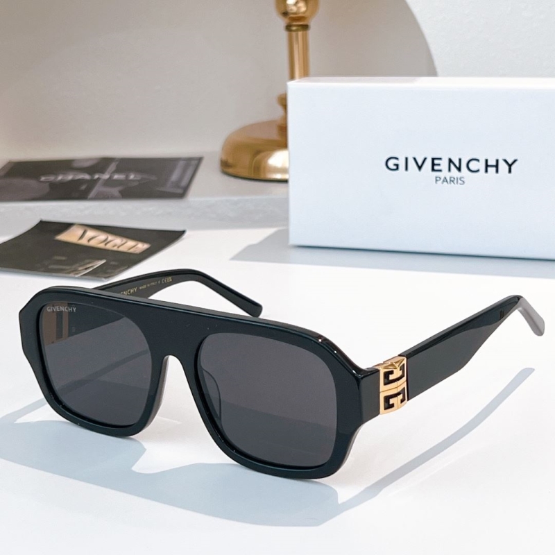 GIVENCHY